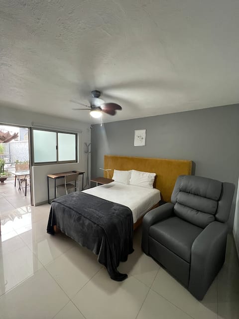 Expo GDL House 10 Rooms, A/C, 11 Bathrooms