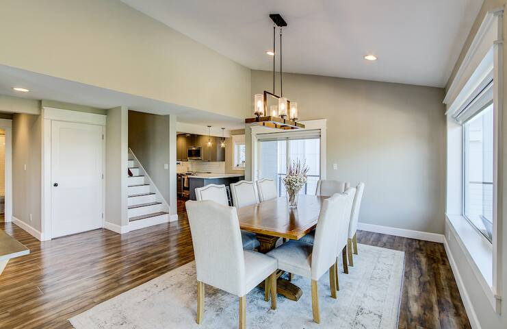 Seattle Luxury Retreat Home Near the Stadiums gallery image 5