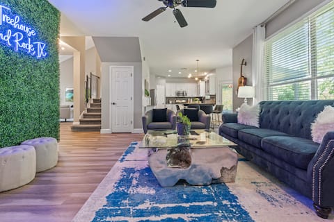 Top Airbnb: Stay@ the Treehouse in RR! 4 bedroom+gameroom+yard in Round Rock