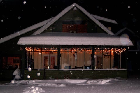 Cute Cabin!  Plymouth, Vermont.