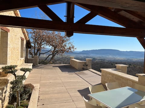 Provençal setting · Luberon view · Pool & Garrigue