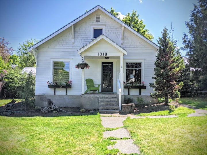 In the heart of the downtown Cottages for Rent in Coeur d'Alene, Idaho, United States Airbnb