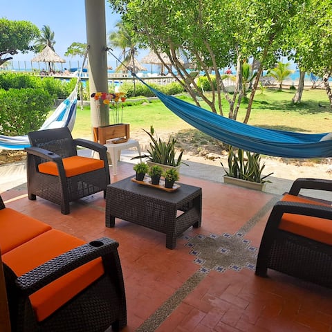 Popular Airbnb listing: Cabin with an ocean view in Tolú