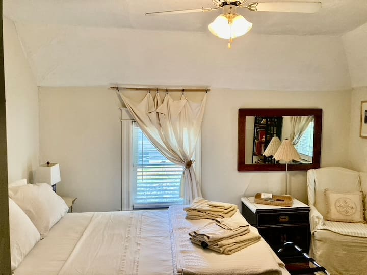 3号卧室，双人床。