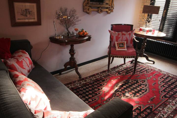 LUXURY BAROQUE CHIC IN SAN MARCO WITH ROOF TERRACE gallery image 4