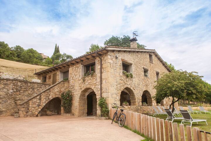 Mas Collell, casa rural con piscina (La Garrotxa)