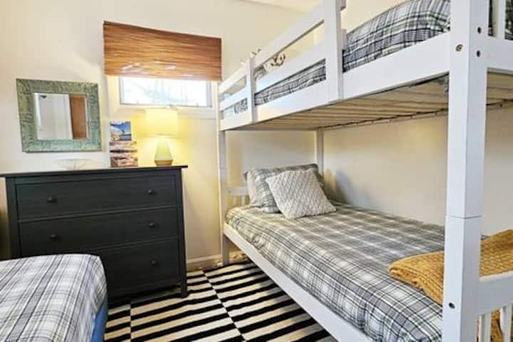 Vitanda vyenye starehe, sehemu ya mapambo.