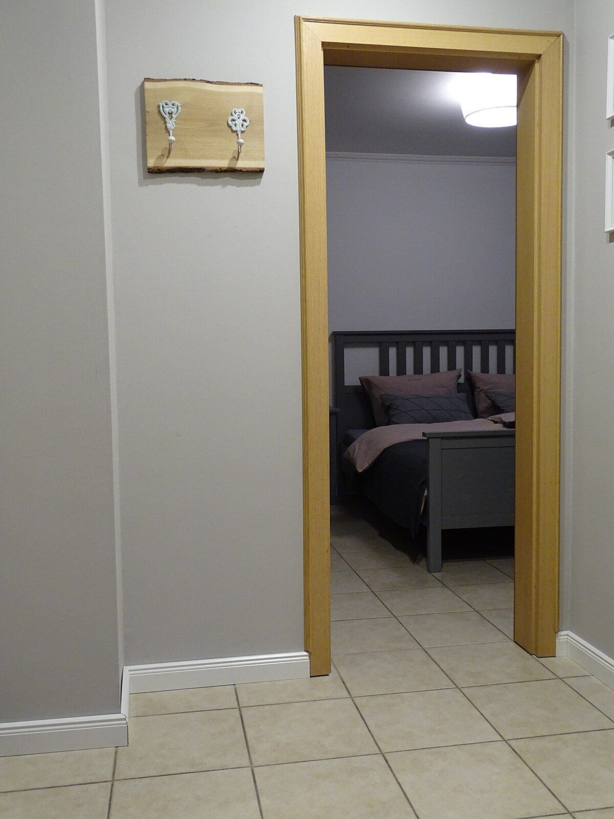 pasillo pequeño con armario