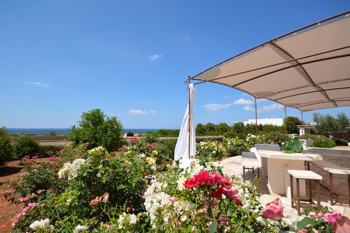 Charming sea view villa near the beaches