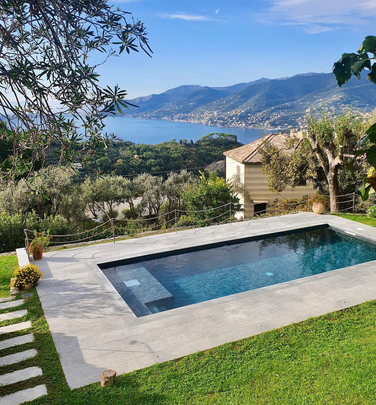 Charming villa w/private pool, garden and sea view