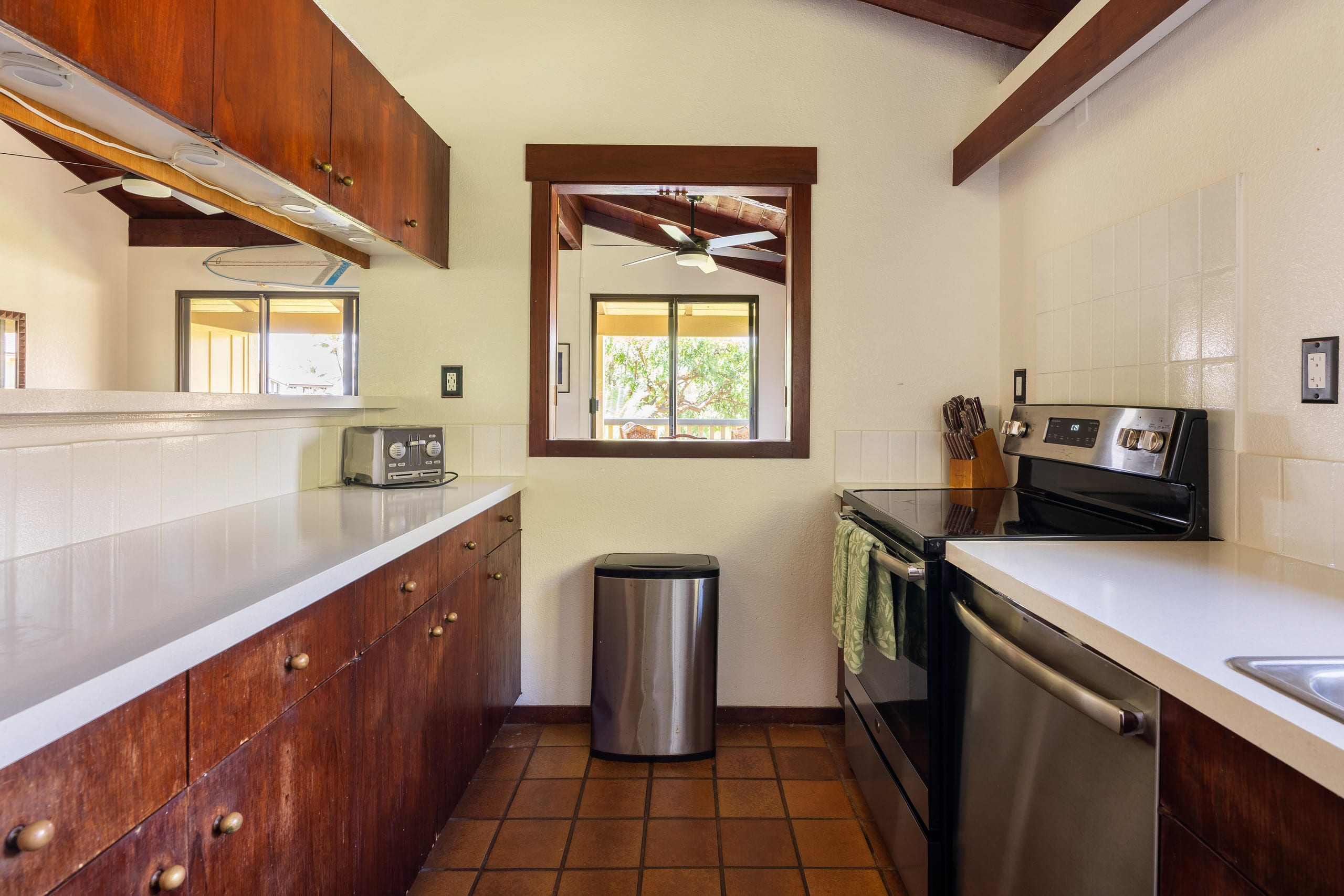 Townhouse in Koloa · ★4.75 · 2 bedrooms · 4 beds · 2 baths - Image 6