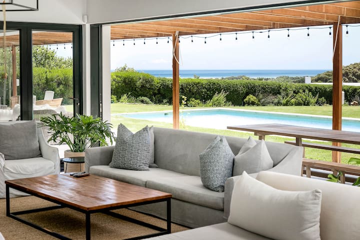 Gorgeous Noordhoek home with stunning sea views