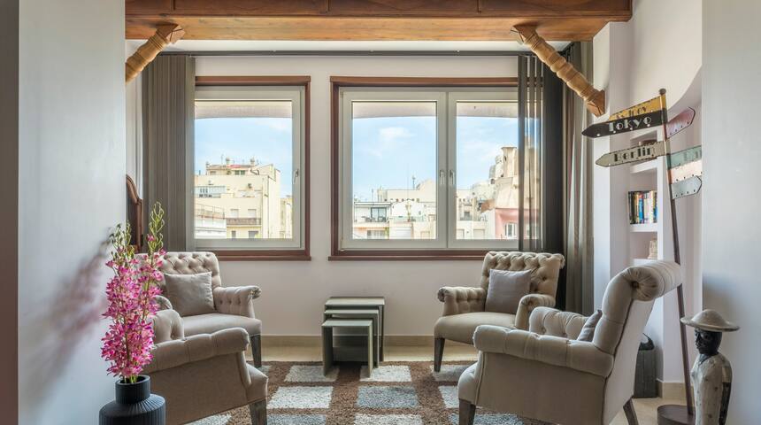 Superior Deluxe Six-bedroom Apartment gallery image 5