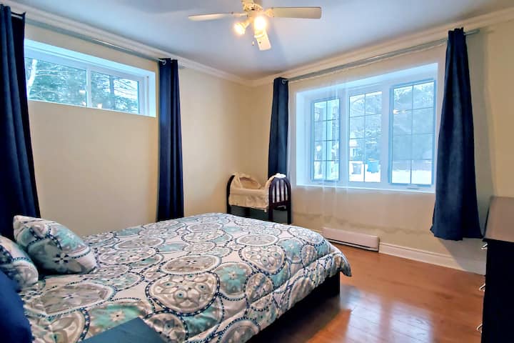 3号卧室配备标准双人床和婴儿床/3号卧室配备标准双人床和摇篮