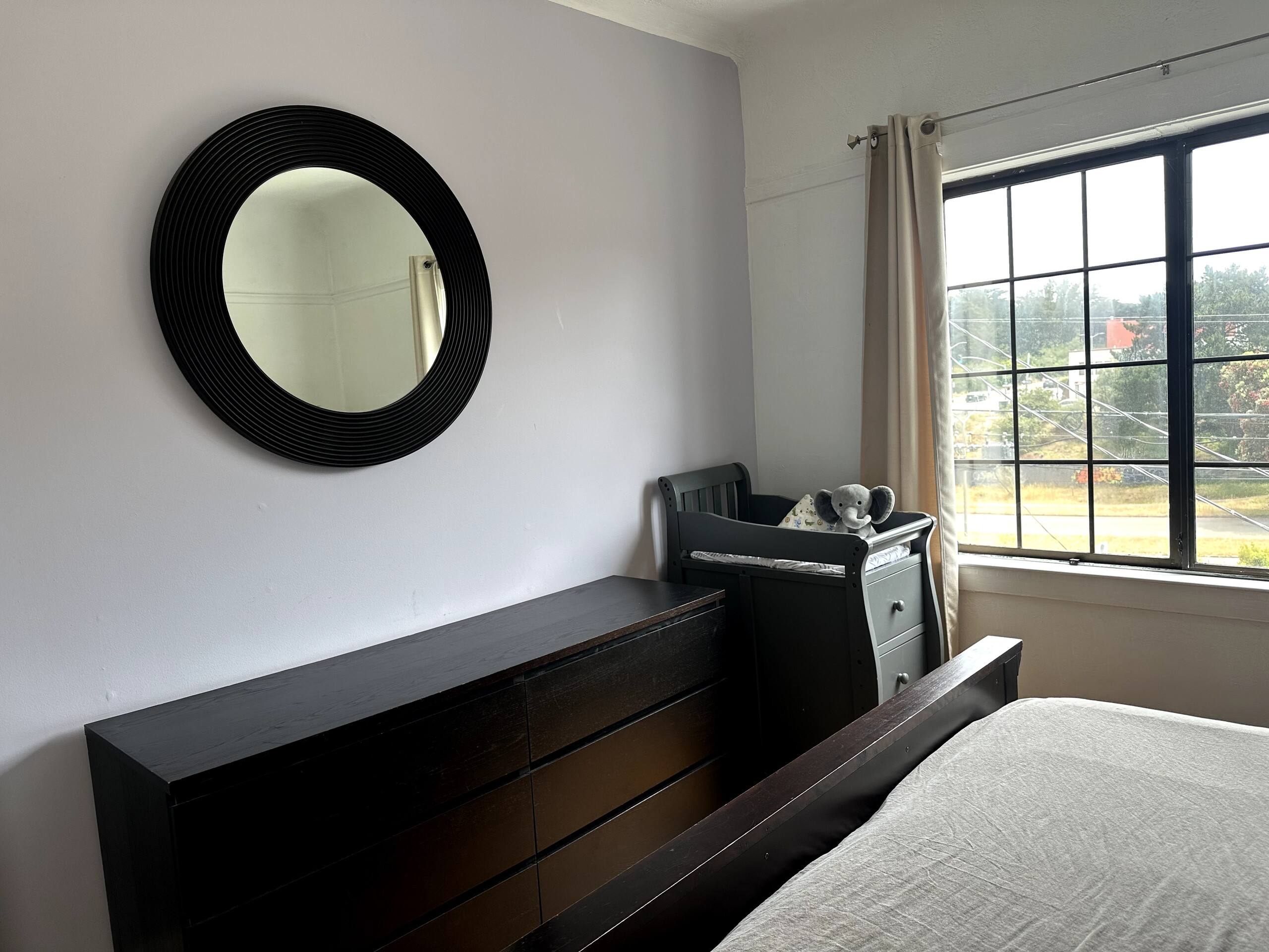 Home in San Francisco · ★4.9 · 3 bedrooms · 4 beds · 1 bath - Image 9