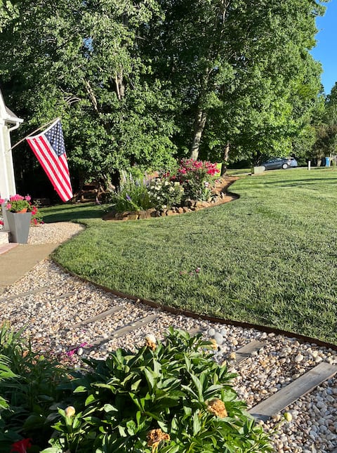 Quiet Elon Retreat, 3 bedrooms, 2 bath, laundry.