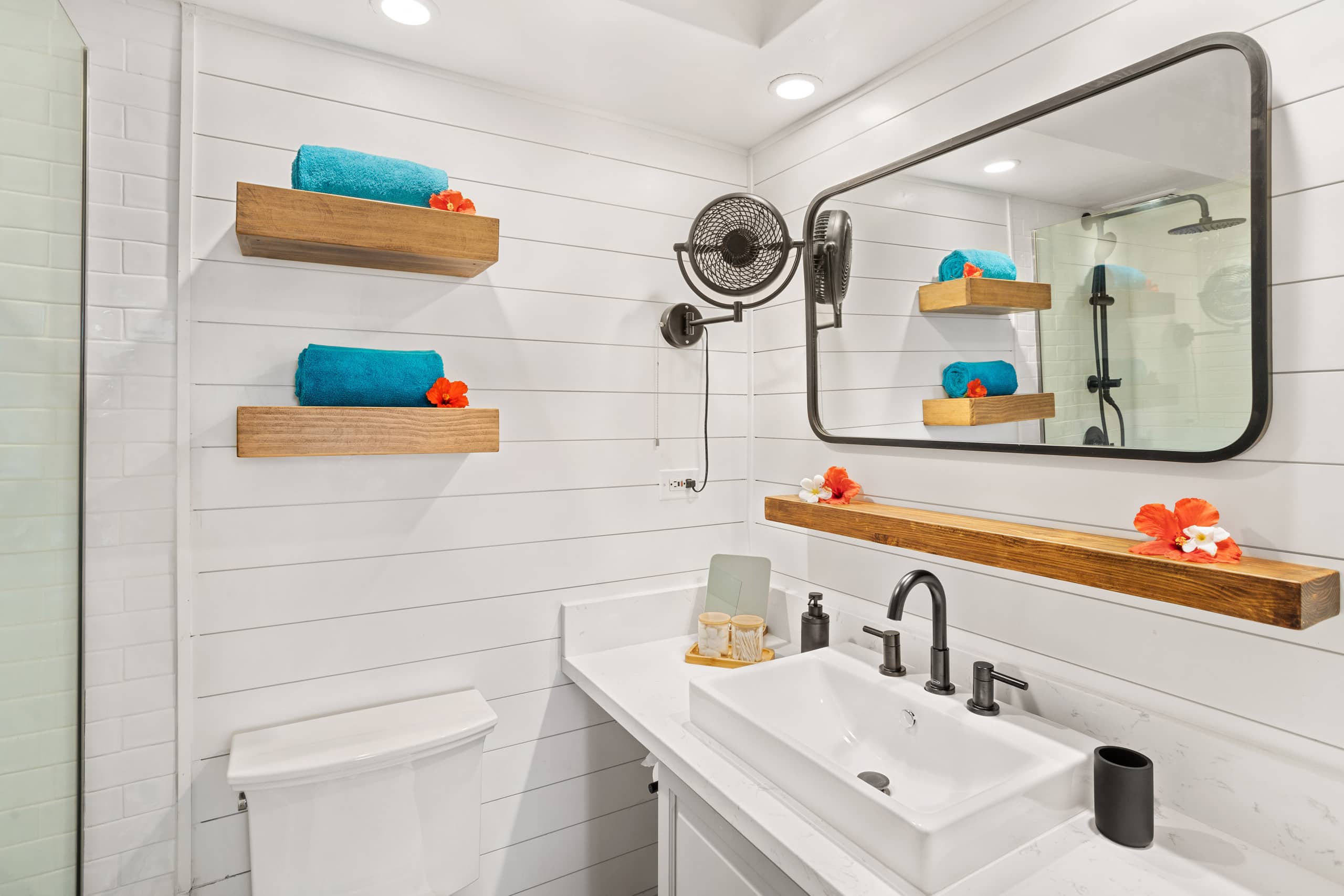 Condo in Kihei · ★4.99 · 2 bedrooms · 3 beds · 2 baths - Image 21