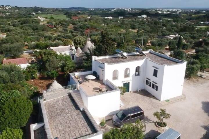 Country Villa 1 – Whole Villa – sleeps 20 gallery image 2