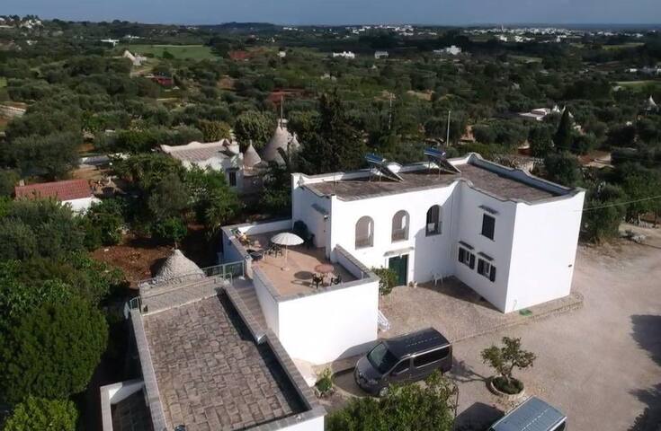 Country Villa 1 – Main house (Sleeps 16) gallery image 2