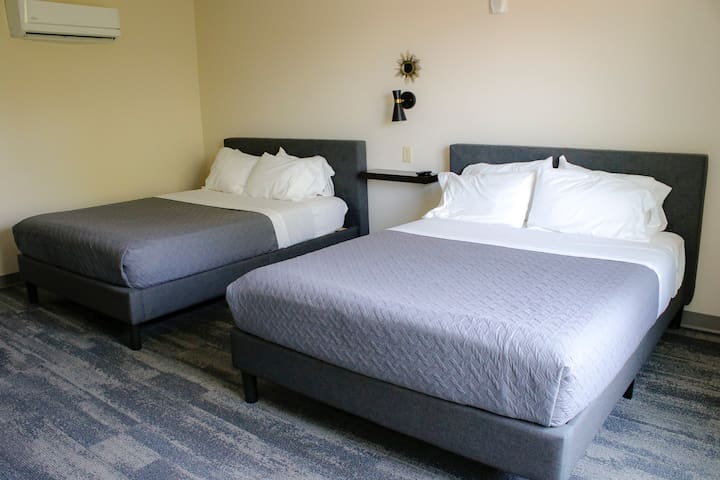 The Marquette Hotel, Curio Collection by Hilton managed Airbnb listing 1