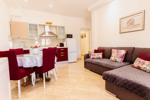 Stylish apt Marta, private parking,BBQ in Stobreč