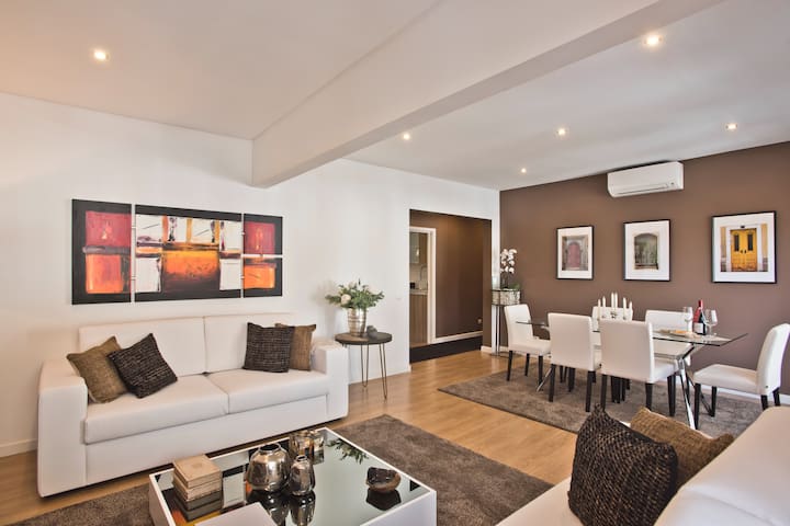 A modern apartment in Cascais Center