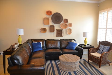 Popular Airbnb listing: Family Friendly Townhome - Close To The Beach! in Oriole Beach