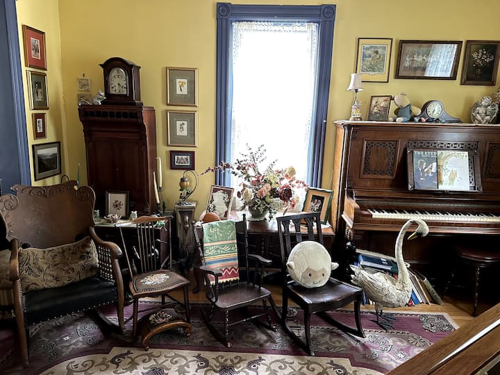 Rocking Chair House - Artist Retreat In Stratford - Stratford