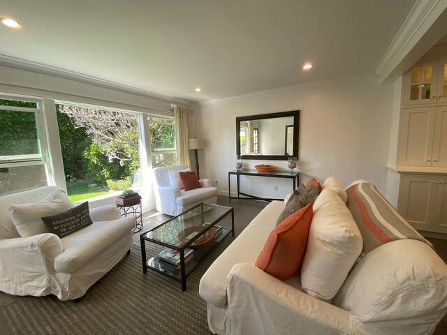 Westside LA home by beach w/private serene yard. gallery image 4