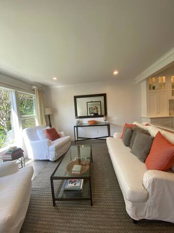 Westside LA home by beach w/private serene yard. gallery image 3
