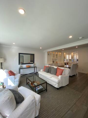 Westside LA home by beach w/private serene yard. gallery image 5