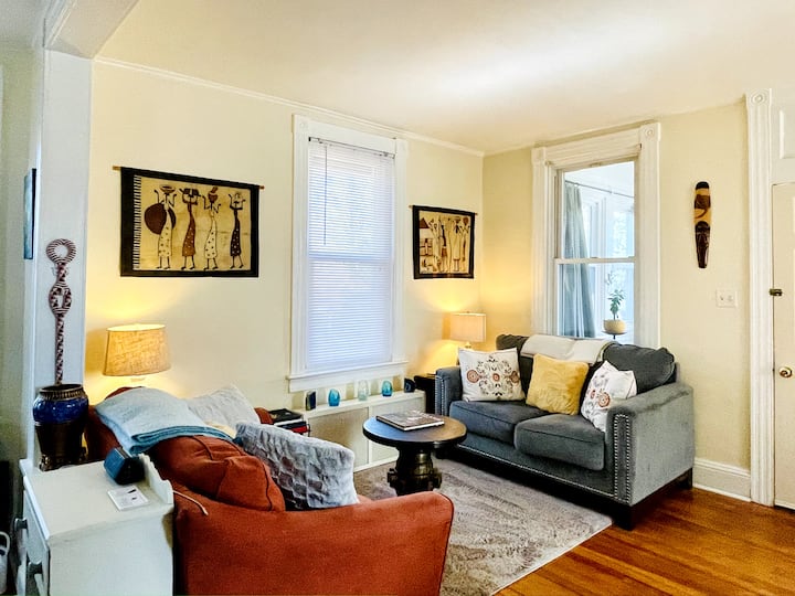 Cozy Retreat Bungalow 20 Min To Downtown Baltimore - Baltimore, MD