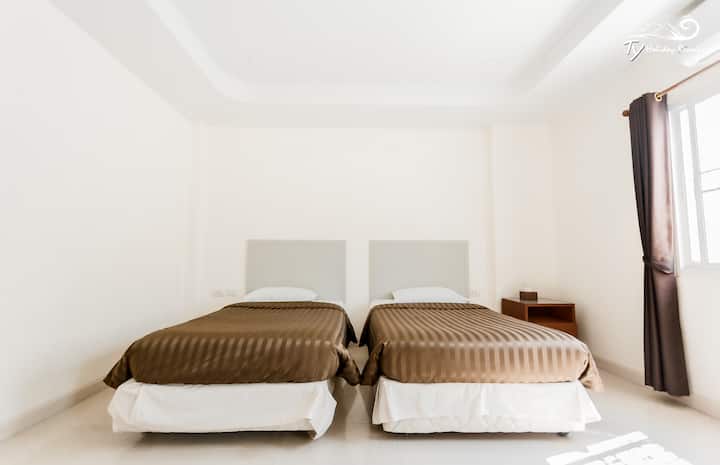 Quarto : camas de solteiro