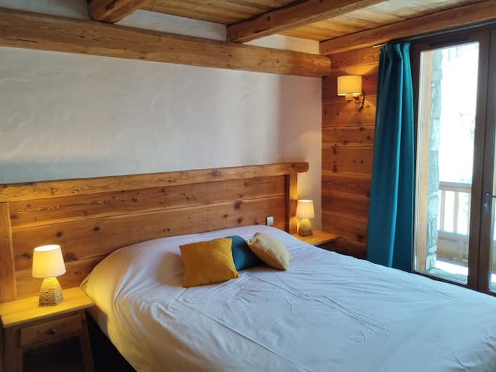 3号卧室配备160cm x 200cm双人床和带独立淋浴间的卫生间