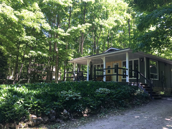 Forest Lane Miller Lake Cottages for Rent in Lion's Head, Ontario