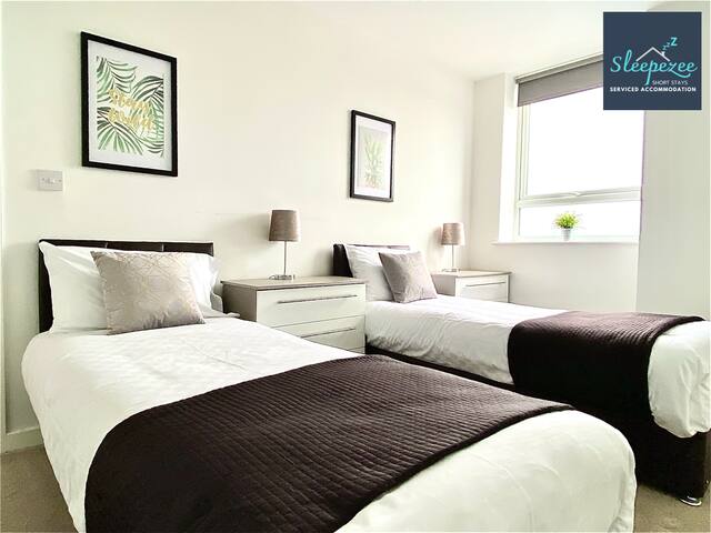 20% LONG STAY DISCOUNT 28+ days 2 BED FREE PARKING gallery image 2