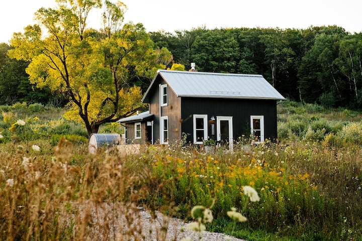 The Granary Northport . Rustic Modern Seclusion