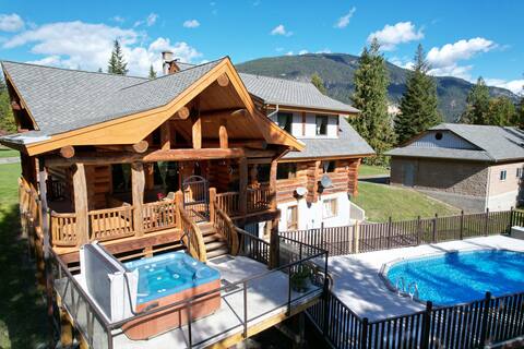Log house in the woods - ATV paradise!