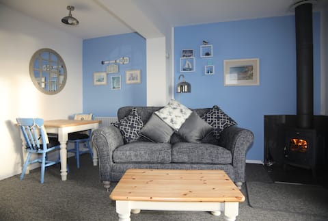 Successful Airbnb property: West Winds Holiday Home. Sea Views Free Wi-Fi in Nolton, Roch