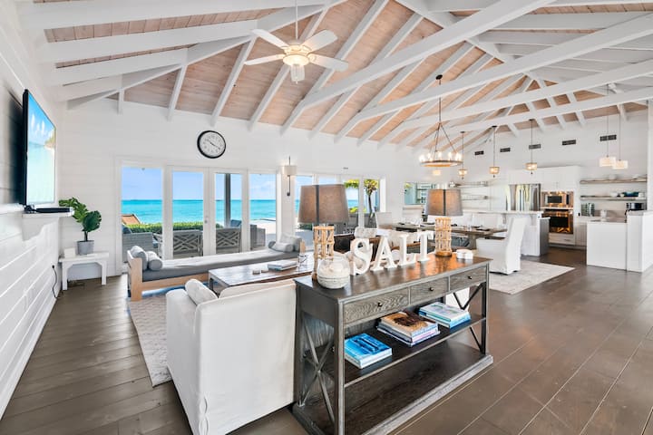 The Salt House - Beachfront Villa - The Bahamas