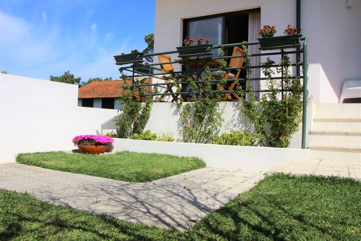 Vivenda em zona de praia gallery image 3