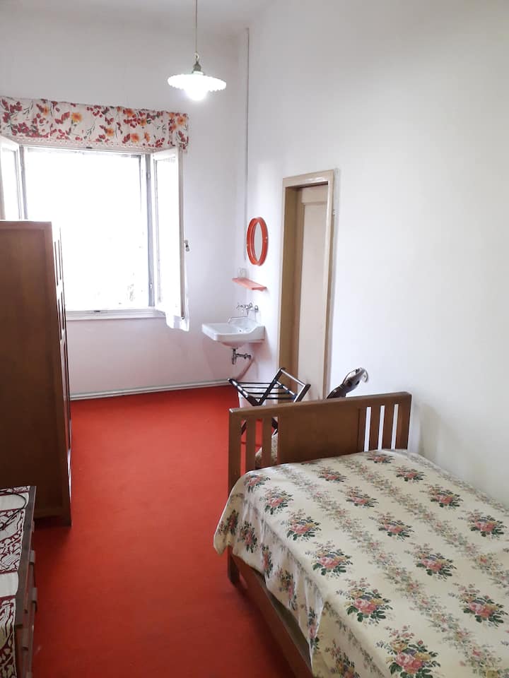 第一间单人卧室