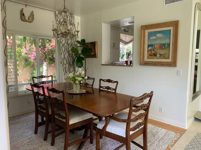 Light-Filled Luxury in La Jolla’s Best Location gallery image 3