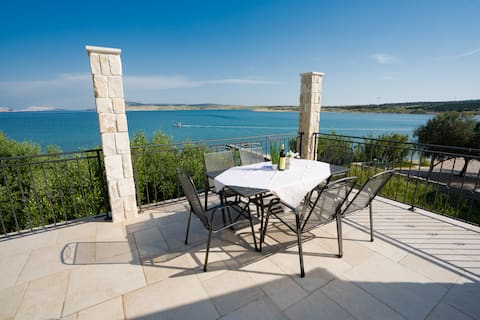 Top performing Airbnb: Apartments Ostrea Novalja aptCaska1 in Caska