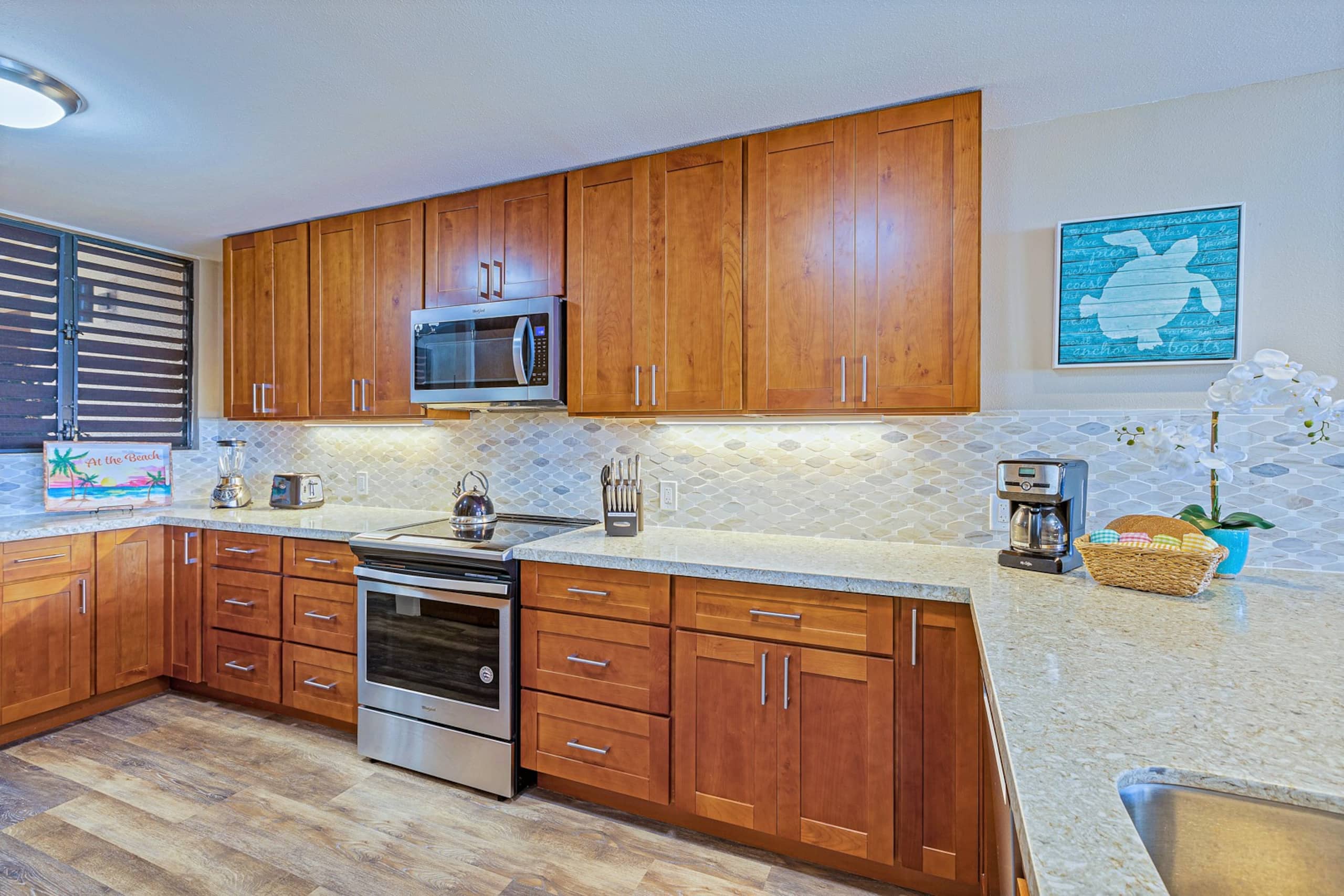 Condo in Lahaina · ★4.94 · 2 bedrooms · 4 beds · 2 baths - Image 15