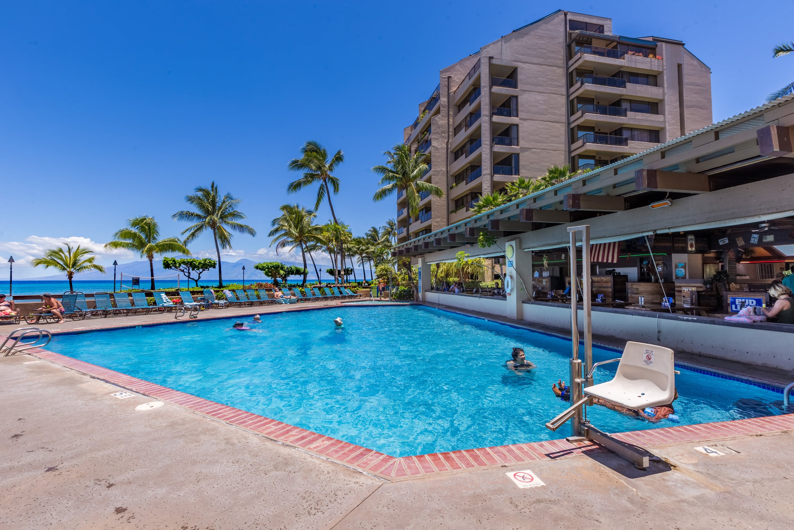 Condo in Lahaina · ★4.94 · 2 bedrooms · 4 beds · 2 baths - Image 11