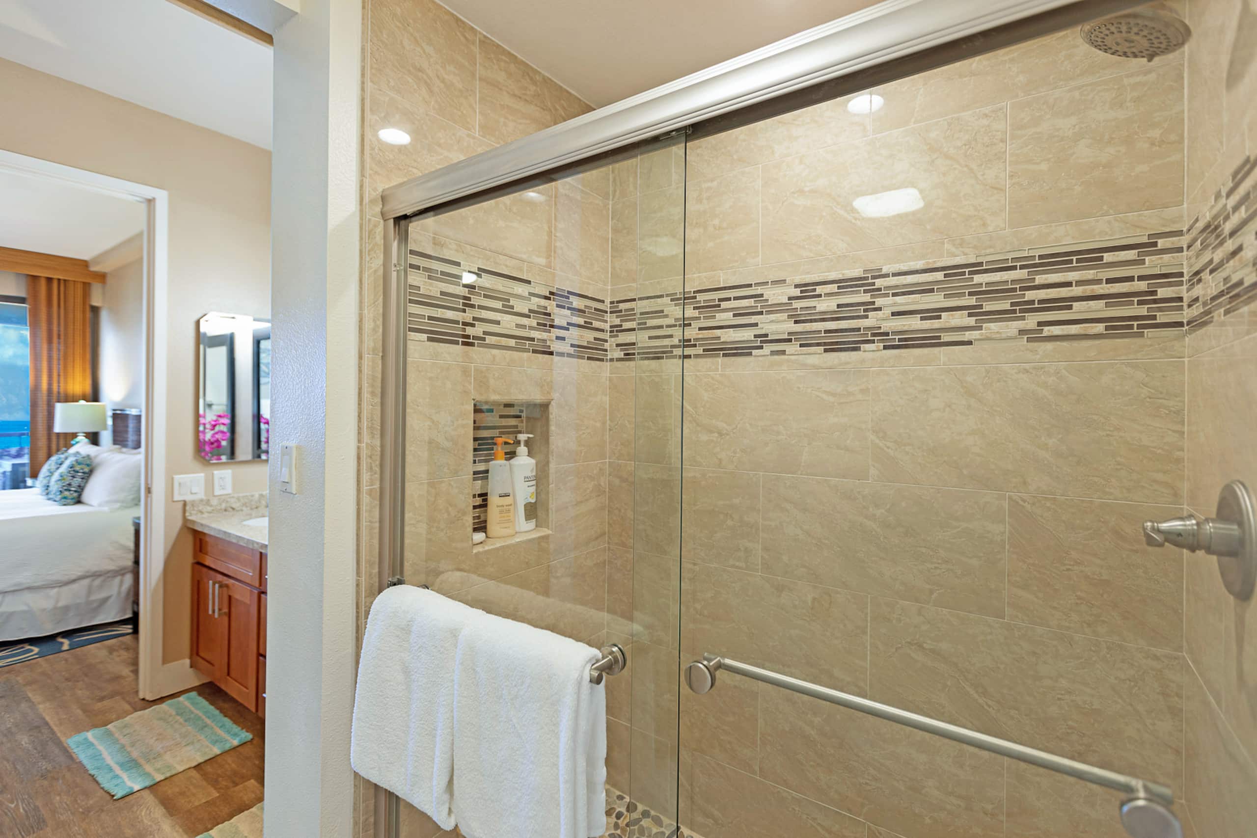 Condo in Lahaina · ★4.94 · 2 bedrooms · 4 beds · 2 baths - Image 28
