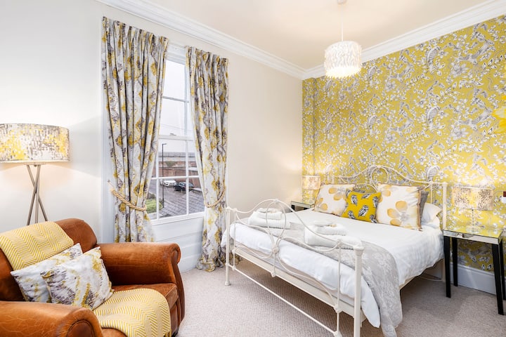 Chambre 3 - double avec cheminée traditionnelle