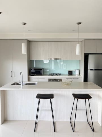 Conveniently Located 3 Bedroom Penthouse