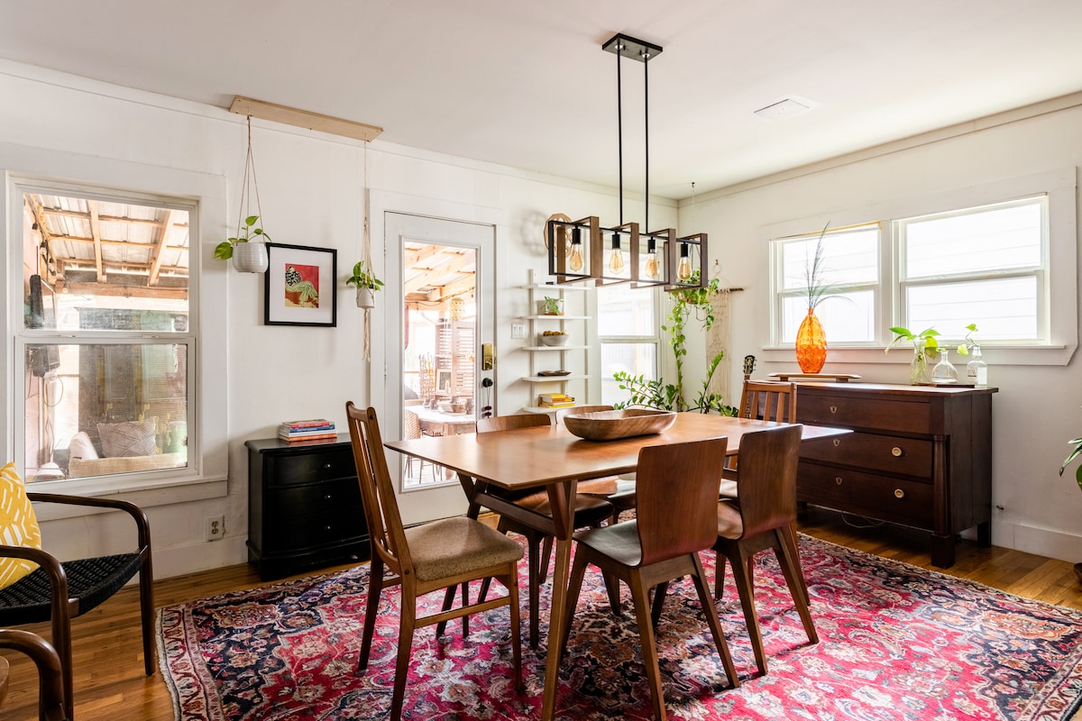 Colorful East Austin Bungalow | Patio | Walkable